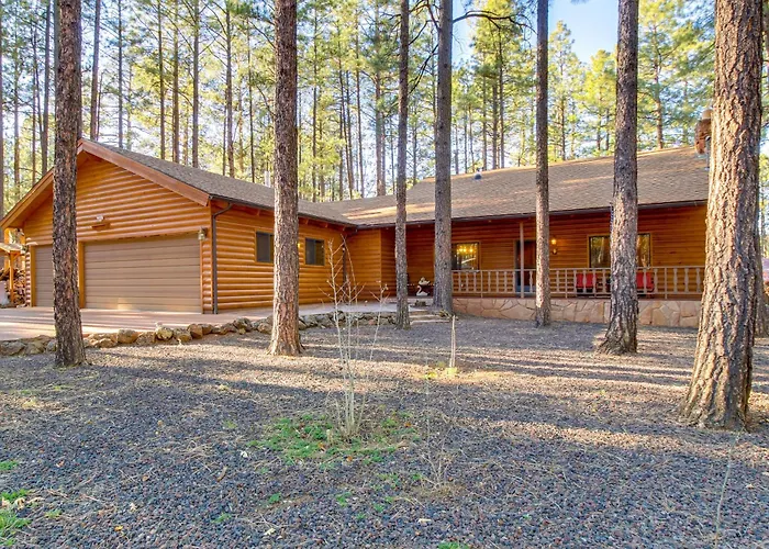 Holiday home Bear's Den 2 Mi To Pinetop Cc: Ski, Sled, Hike! *