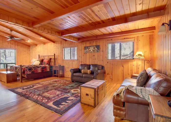 Bear's Den 2 Mi To Pinetop Cc: Ski, Sled, Hike! Holiday home Indian Pine